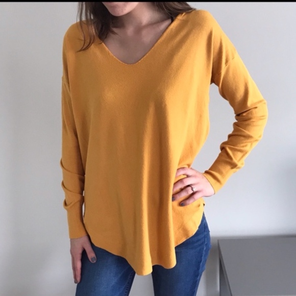 Lace Back Detail sweater - Mustard - Picture 3 of 4